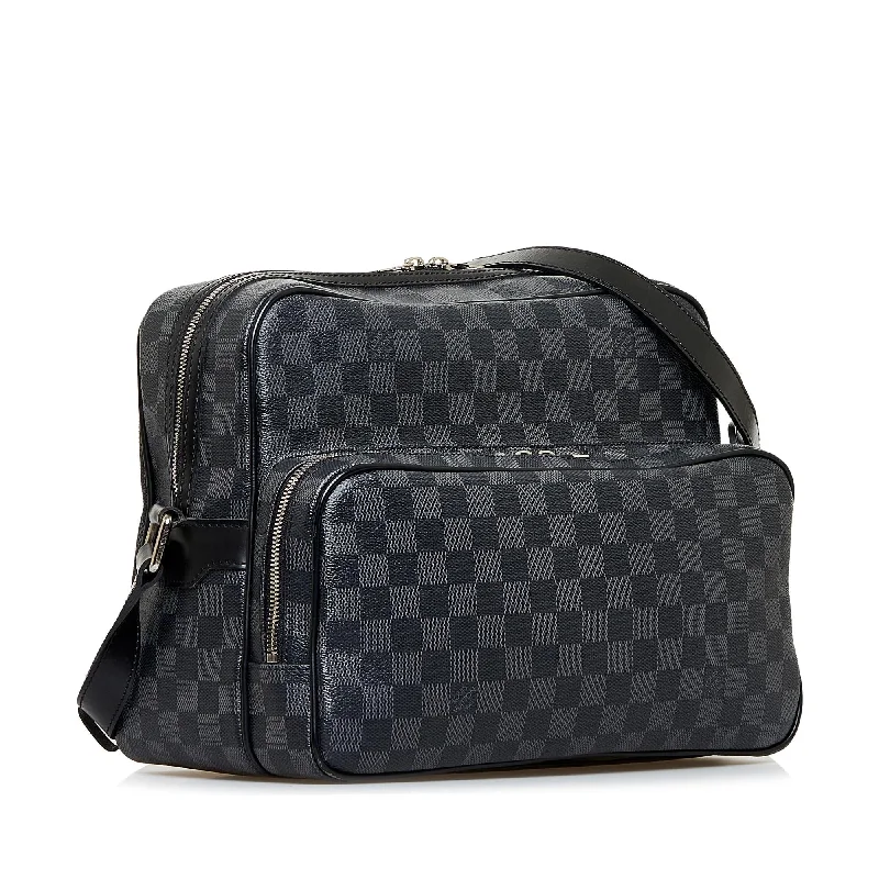 Medium - sized Louis Vuitton tote bags for work and shoppingLouis Vuitton Damier Graphite Sac Leoh (SHG-bGHcou)