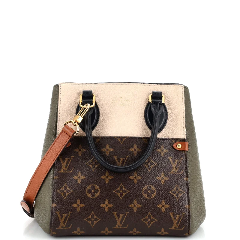 Louis Vuitton Speedy bags in monogram canvas for a classic lookLouis Vuitton Fold Tote Canvas And