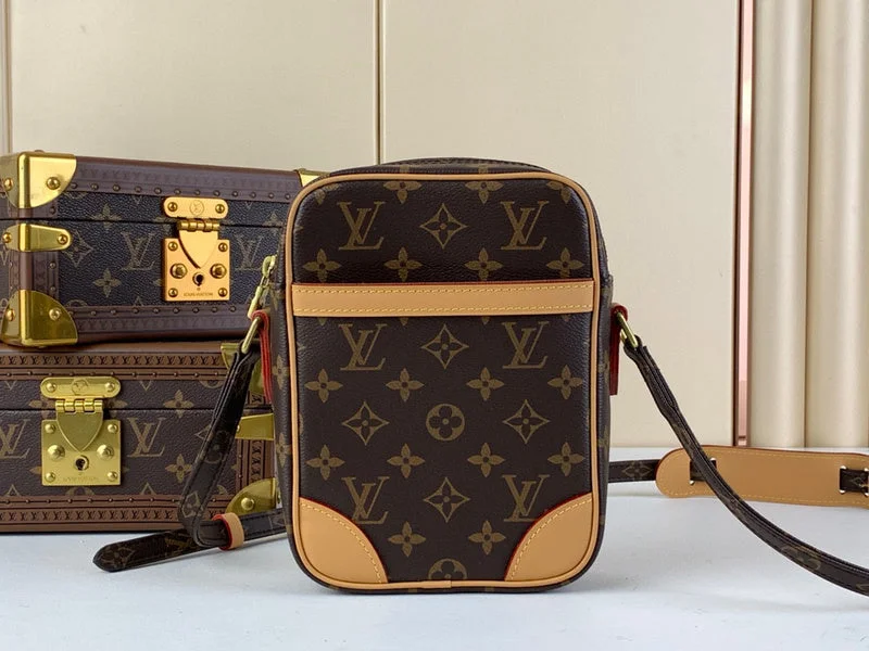 Small - sized Louis Vuitton Pochette Metis bags for a compact carryLouis Vuitton Bags