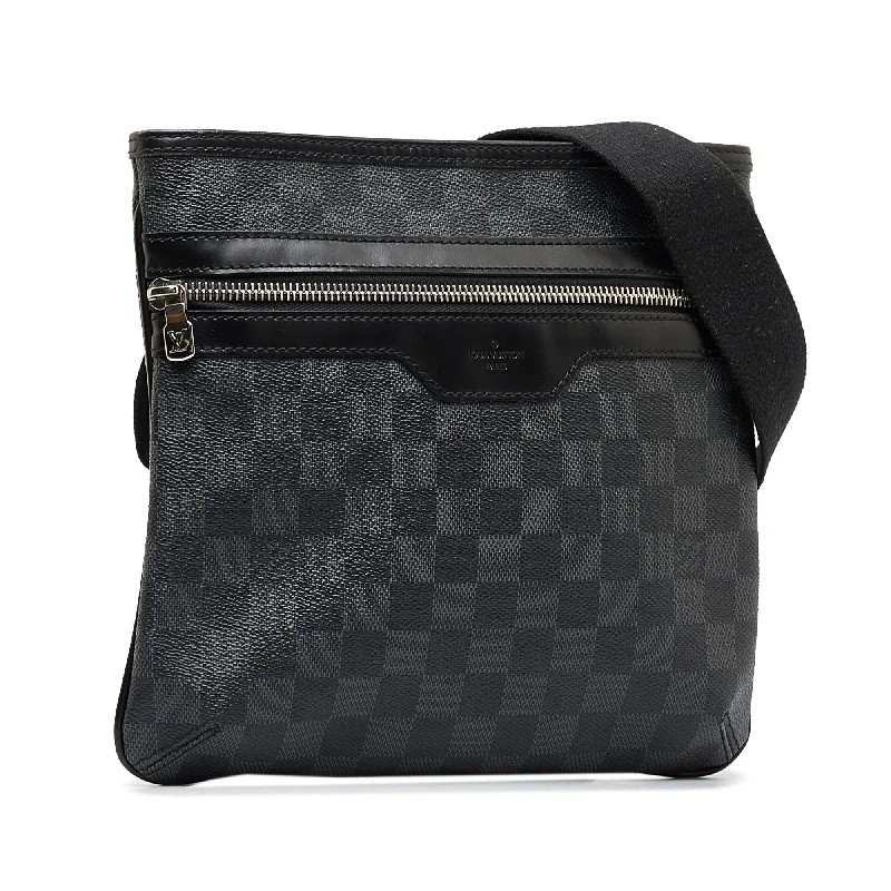 Louis Vuitton handbags with a patent - leather finish for a shiny lookLouis Vuitton Damier Graphite Thomas (SHG-SNZYKq)