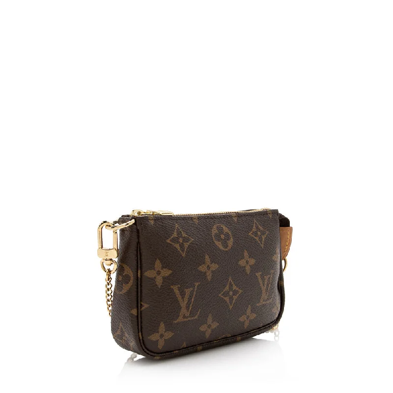 Ladies Louis Vuitton Petite Malle bags with a star - shaped charm for cutenessLouis Vuitton Monogram Canvas Mini Pochette Accessoires (17030)