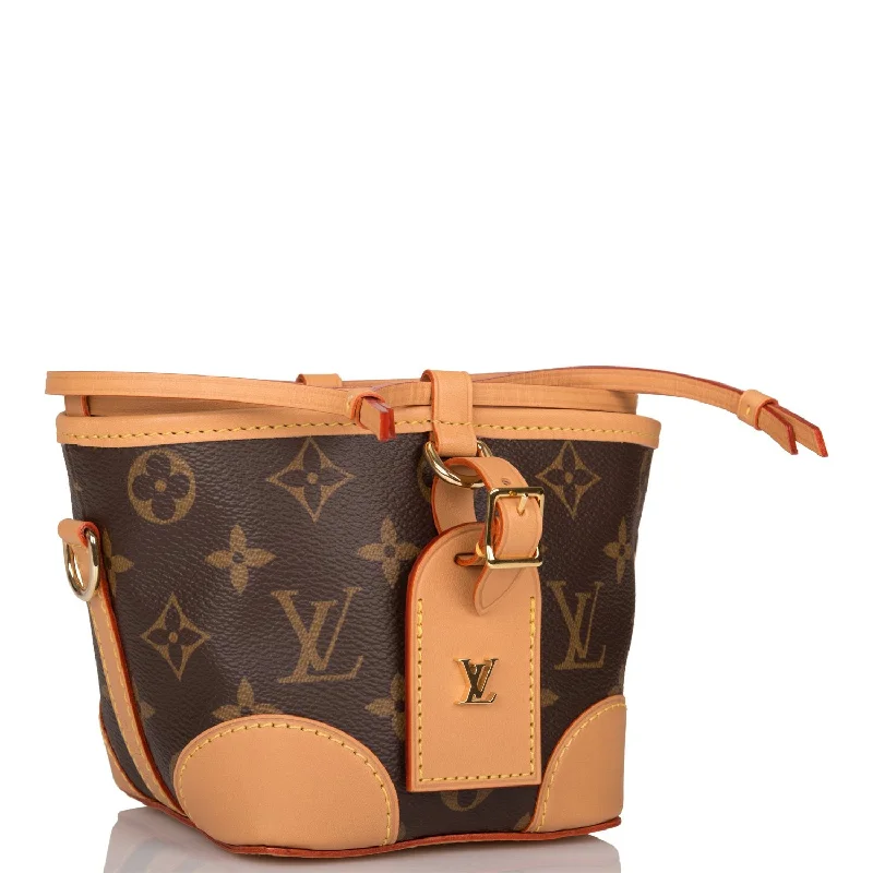 Louis Vuitton bags with a snap - button closure and a decorative charm for styleLouis Vuitton Monogram Noe Purse