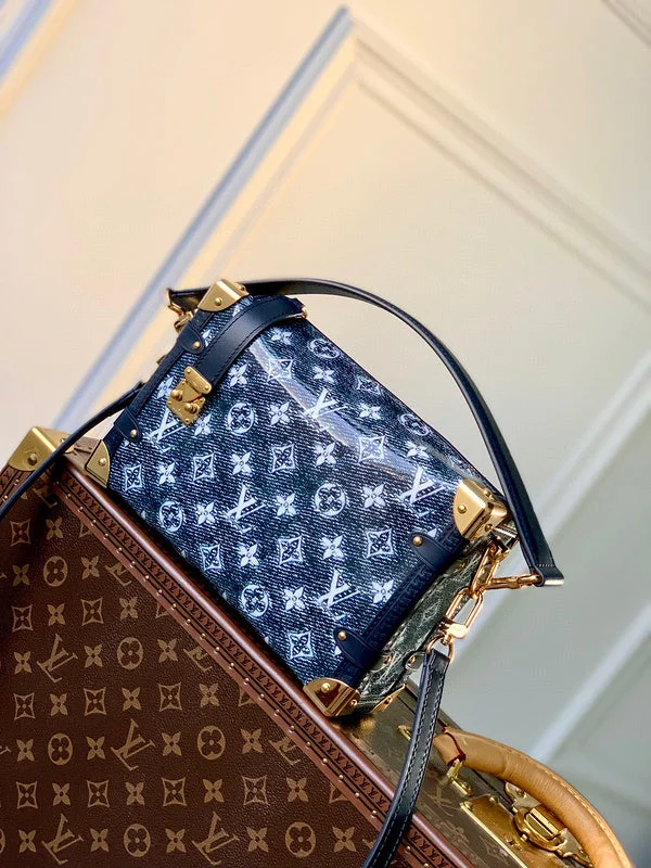 Ladies Louis Vuitton Capucines bags with a detachable shoulder strapLouis Vuitton Bags