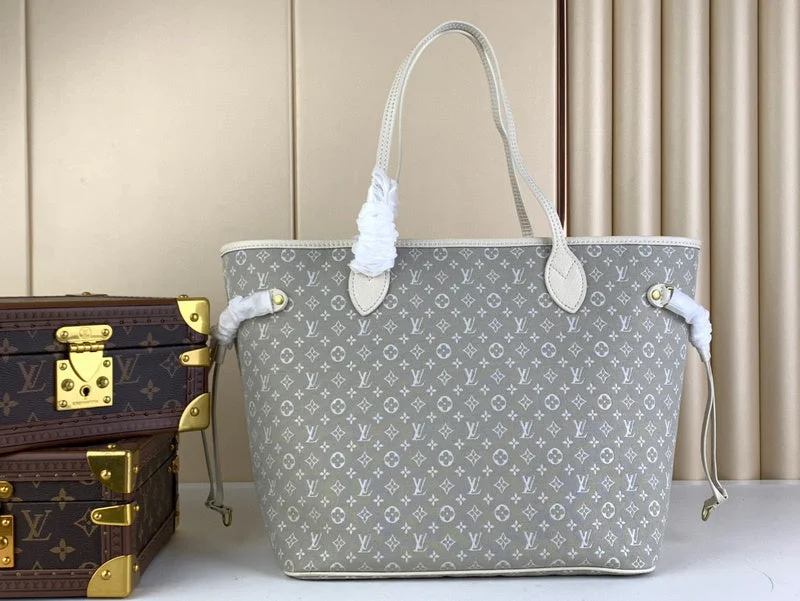 Louis Vuitton handbags with a back - zip pocket for storing valuablesLouis Vuitton Bags