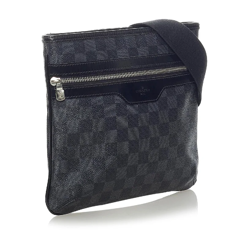 Ladies Louis Vuitton shoulder bags with a magnetic - closure flap for easeLouis Vuitton Damier Graphite Thomas (SHG-33644)