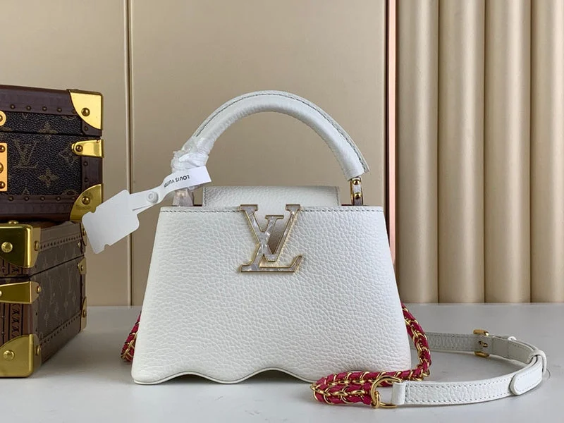 Louis Vuitton Speedy bags in monogram canvas for a classic lookLouis Vuitton Bags