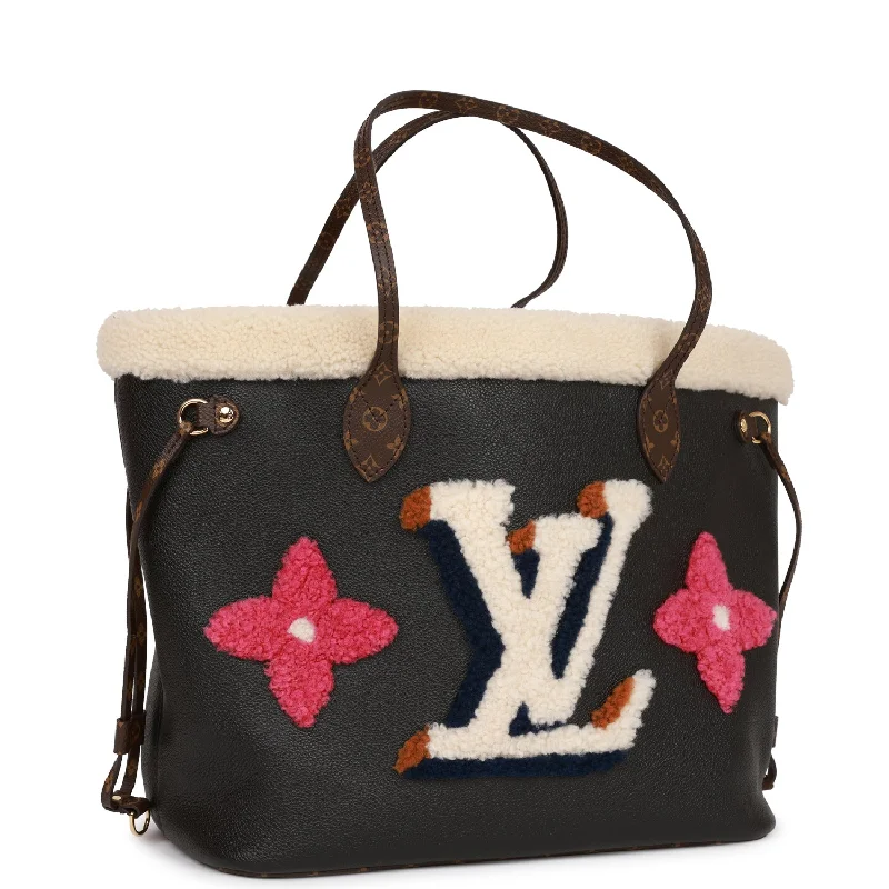 Louis Vuitton Petite Malle bags with a hard - shell structure for uniquenessLouis Vuitton Teddy Monogram Shearling Neverfull MM