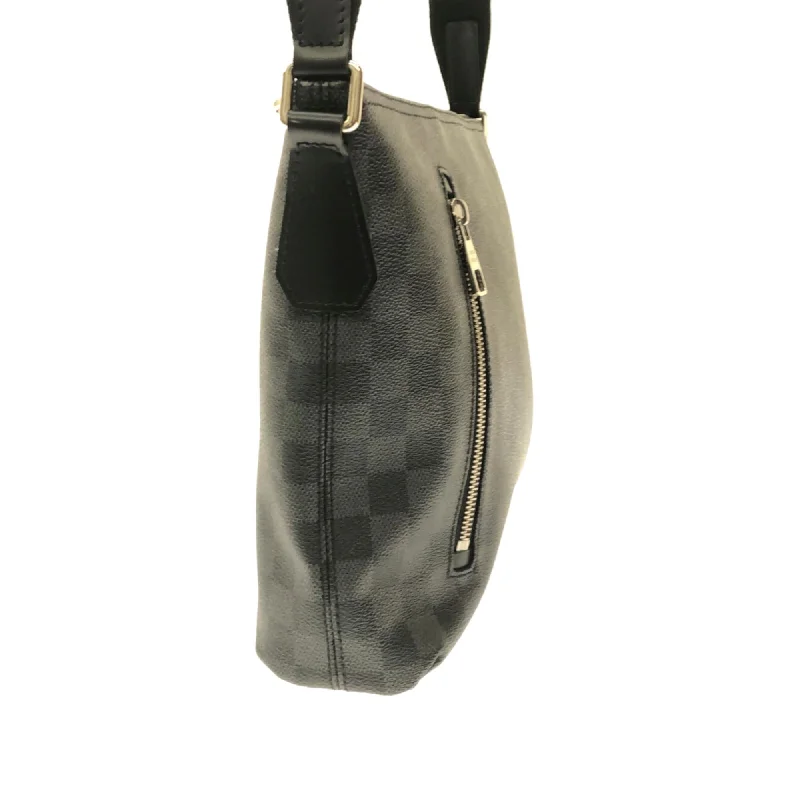 Louis Vuitton Twist bags with a crystal - embellished LV - turnlockLouis Vuitton Damier Graphite Mick PM (SHG-35999)