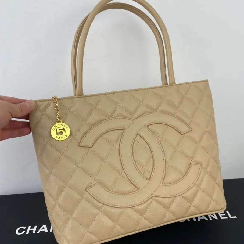 Chanel Medium Tote Bag for Office LadiesNew Bag Chanel  445