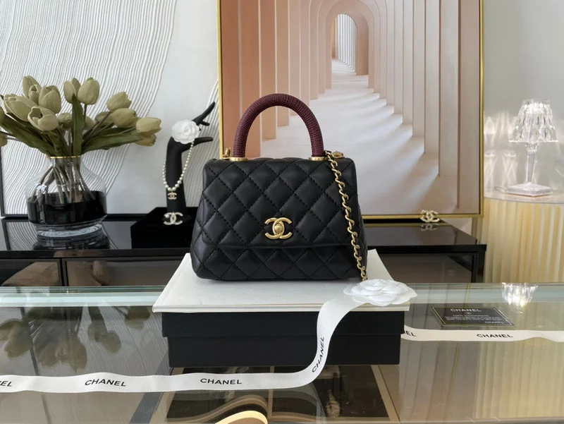 Chanel Quilted Leather Shoulder Bag for FashionistasChanel -Bags - CHL Bags - 593