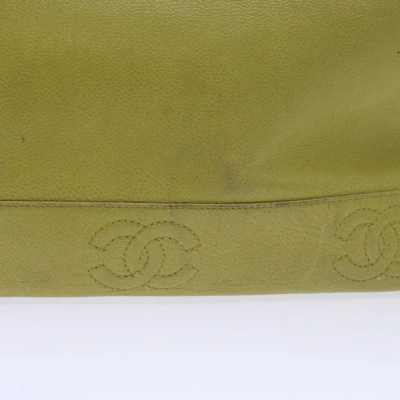 Chanel Designer Handbag with Unique DesignCHANEL Chain Shoulder Bag Caviar Skin Green CC Auth bs8909