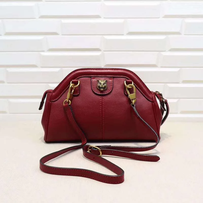 Women Gucci bags with a front - flap pocket for quick - access itemsBC - GUCCI BAG - 936