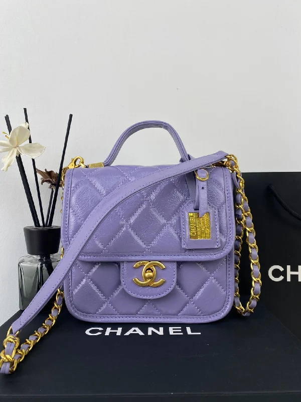 Chanel Quilted Leather Shoulder Bag for FashionistasNew Bag Chanel  421