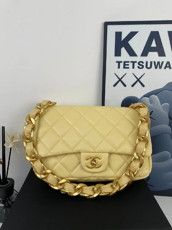 Chanel Lightweight Handbag for Daily ErrandsNew Bag Chanel  415