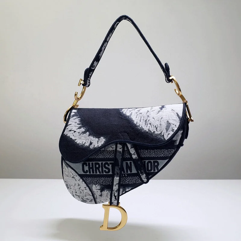 Stylish Christian Dior shoulder bags with a tassel - adorned zipperChristian Dior Bags - 2138