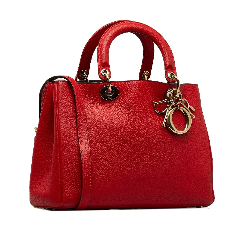 Contemporary Christian Dior handbags with a unique shapeDIORMedium issimo Satchel