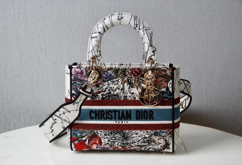 Christian Dior Saddle bags with a patent leather finish for a shiny lookmakbags - Dior Bags - 4895