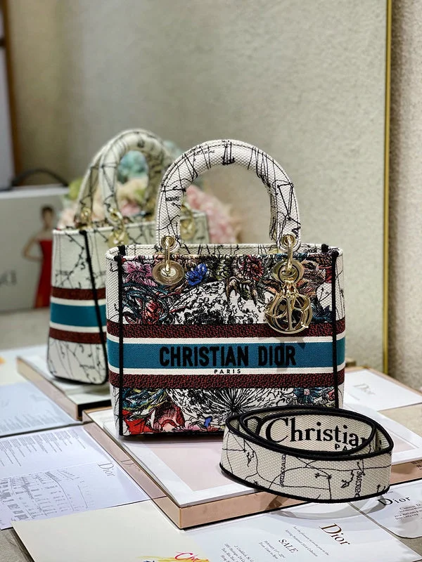 Christian Dior handbags with a detachable mirror for on - the - go touch - upsWF - Dior Bags - 464