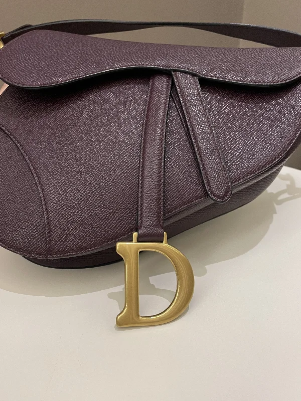 Christian Dior handbags with a removable shoulder strap for versatilityDior Saddle Bag Amaranth Grained Calfskin